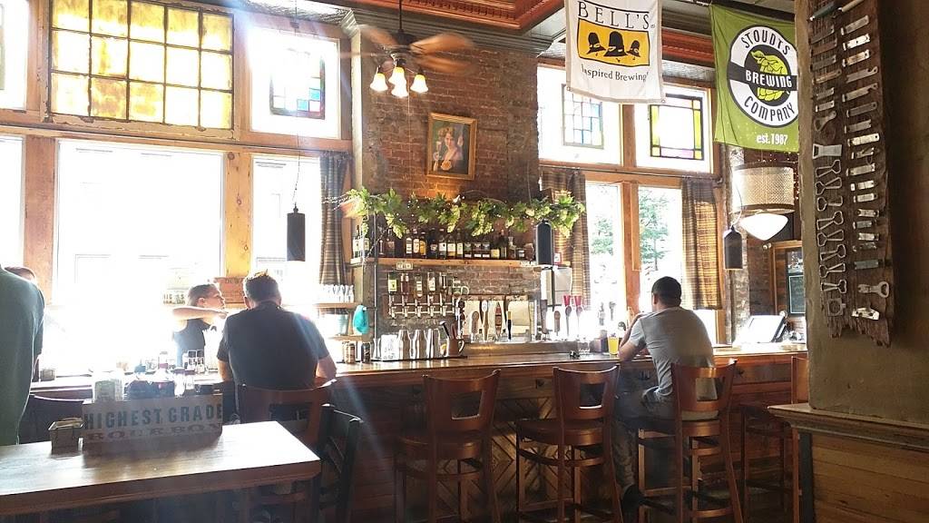 Moon & Raven Public House | restaurant | 155 W 4th St, Williamsport, PA 17701, USA | 5706519441 OR +1 570-651-9441