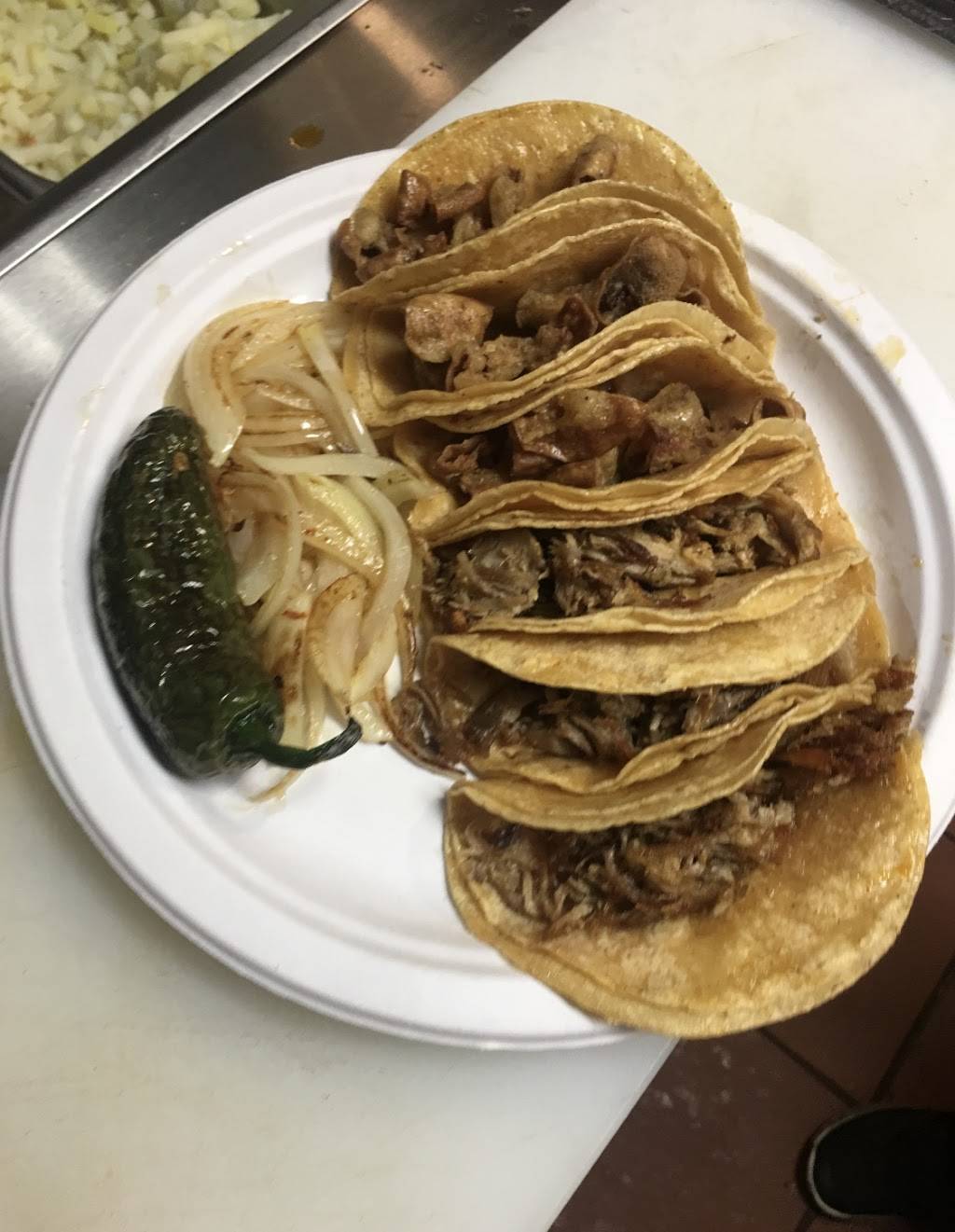 Gilbertos Taco Shop | restaurant | 1112 E Abram St, Arlington, TX 76010, USA | 8172006624 OR +1 817-200-6624