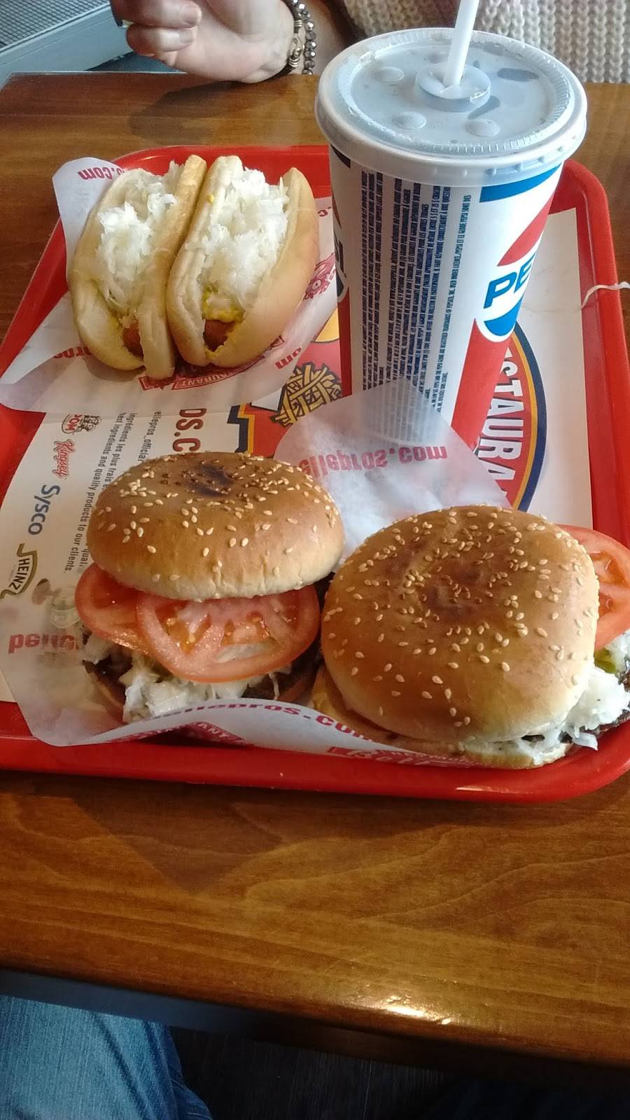 Restaurant La Belle Province Lasalle | restaurant | 8201 Boulevard Newman, LaSalle, QC H8N 1Y1, Canada | 5143670473 OR +1 514-367-0473