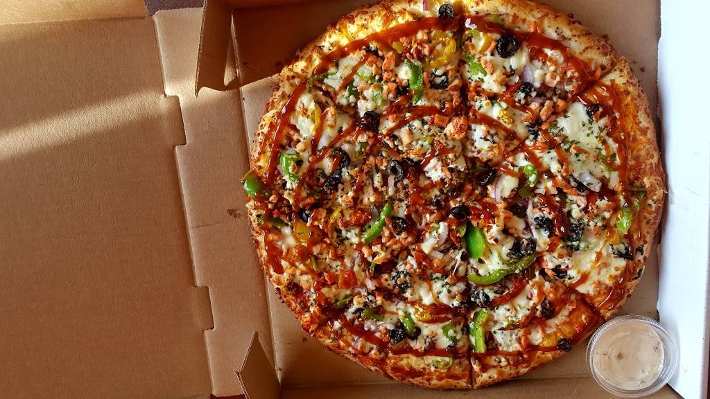 Yaseen Pizza | restaurant | 2895 Bank St, Gloucester, ON K1T 1N2, Canada | 6137396363 OR +1 613-739-6363