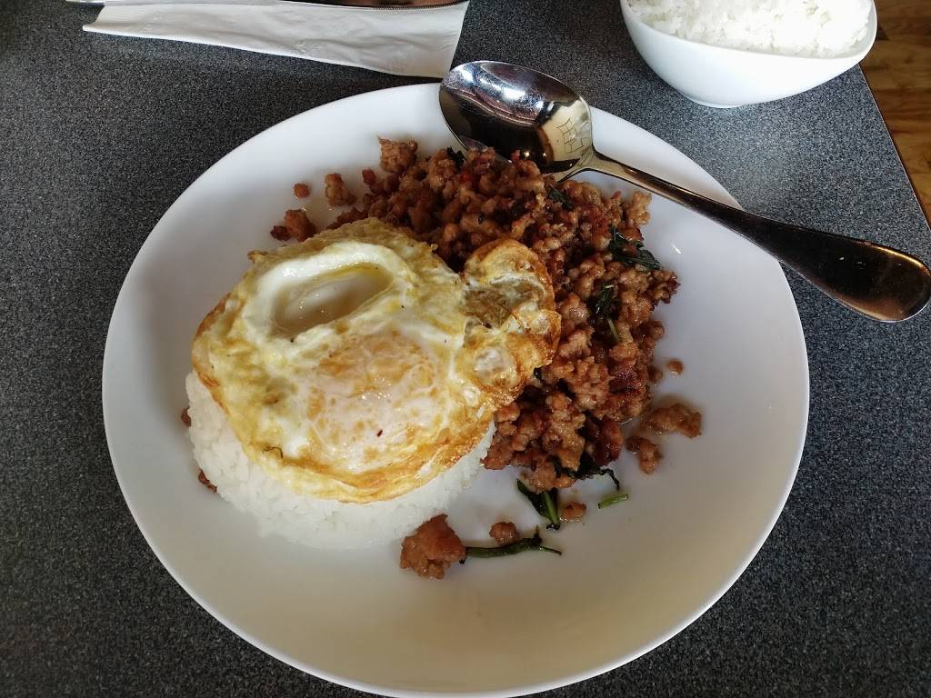 Vatsana Thai & Sushi | restaurant | 2168 Broad St, Cranston, RI 02905, USA | 4017811888 OR +1 401-781-1888