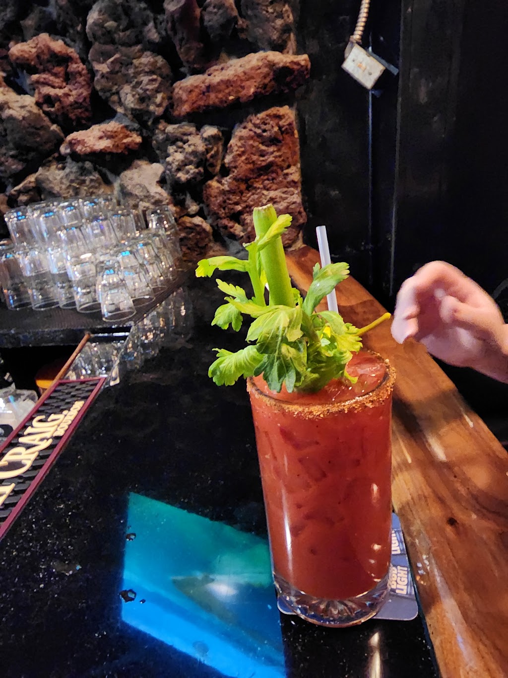 Oasis Bar and Grill | restaurant | 414 North St, Taft, CA 93268, USA | 6617455019 OR +1 661-745-5019