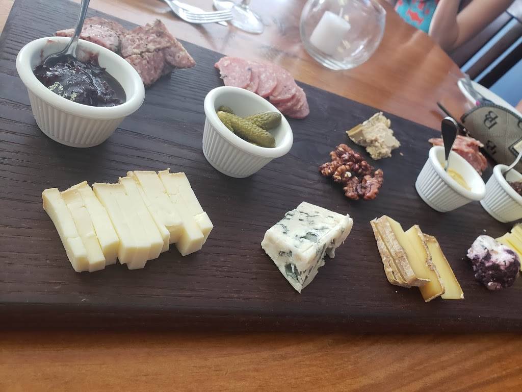 Edgewood Cheese Shop and Eatery | restaurant | 1828 Broad St, Cranston, RI 02905, USA | 4019412400 OR +1 401-941-2400