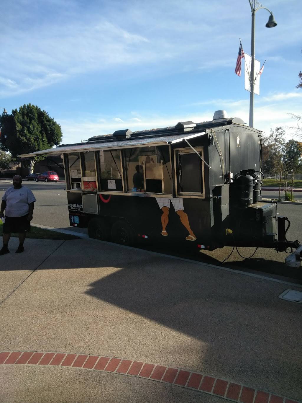 Rodneys Ribs | restaurant | 6501 Foothill Blvd, Tujunga, CA 91042, USA | 6268187427 OR +1 626-818-7427