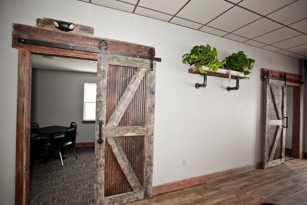 Stolls Olde 109 | restaurant | N866 Co Rd R, Watertown, WI 53098, USA | 9209253000 OR +1 920-925-3000