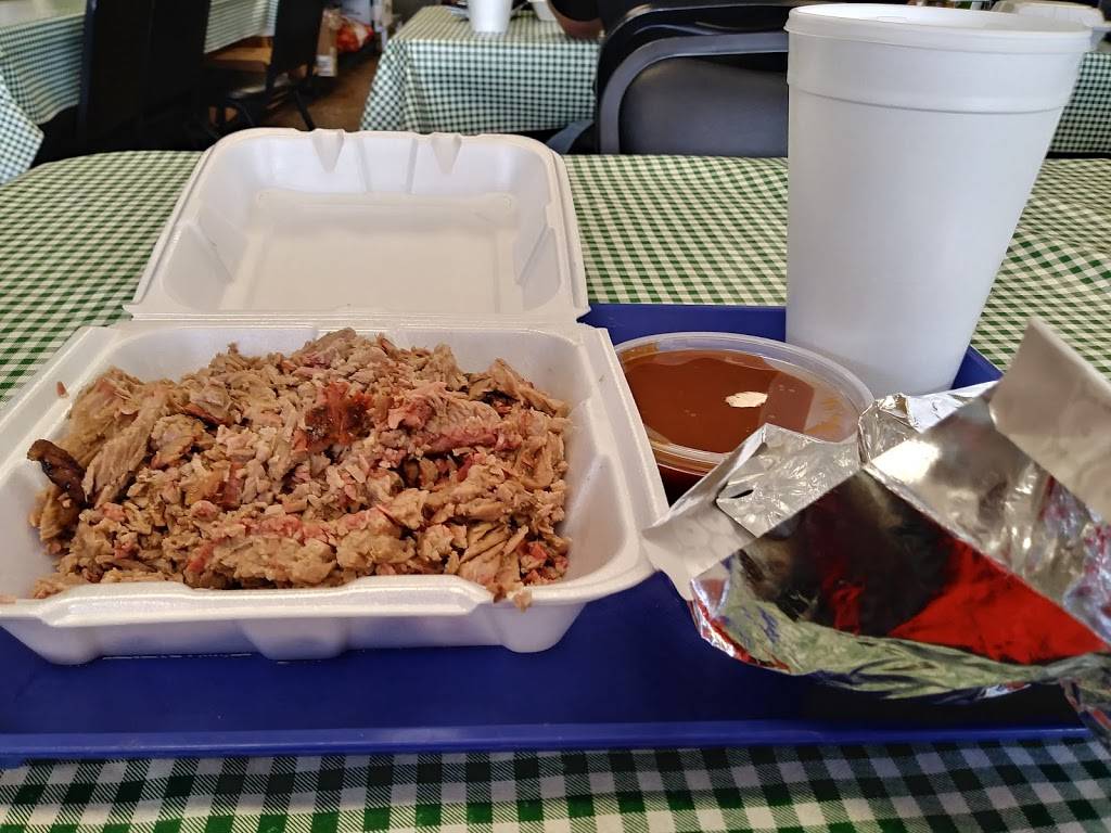 Carters Bar-B-Que | restaurant | 519 S Eastman Rd, Longview, TX 75602, USA | 9032363271 OR +1 903-236-3271