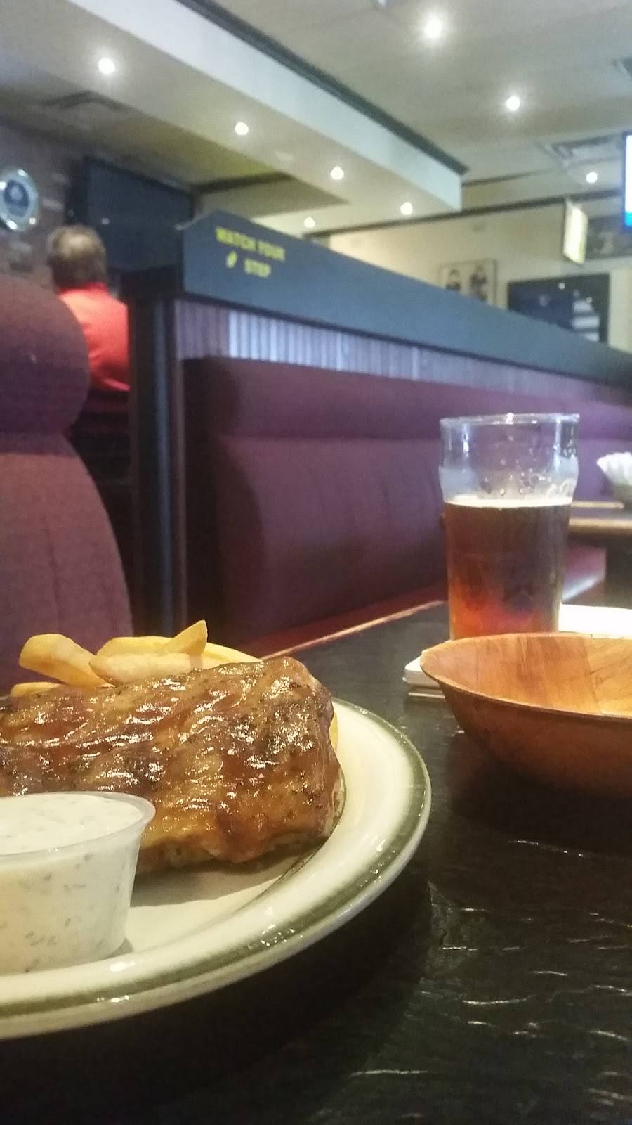 Tom & Jerrys Bistro | restaurant | 15531 Yonge St, Aurora, ON L4G 1P2, Canada | 9057272222 OR +1 905-727-2222