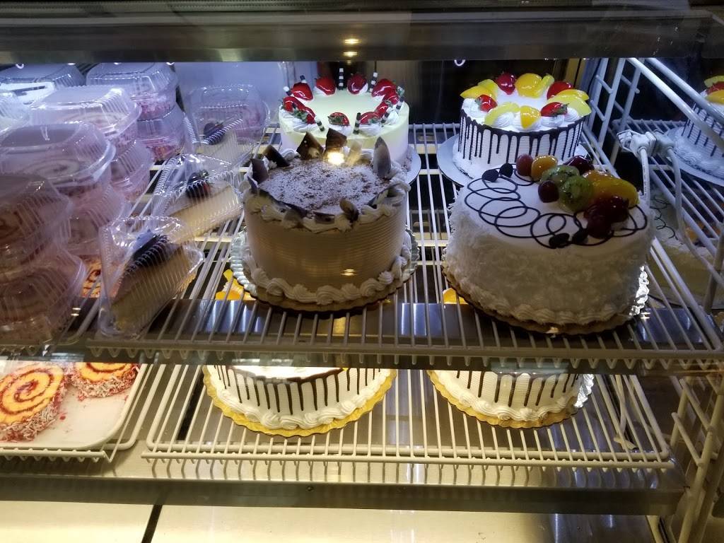 Flor Blanca Bakery and cafe | restaurant | 9364 Lanham Severn Rd, Lanham, MD 20706, USA | 2407646072 OR +1 240-764-6072