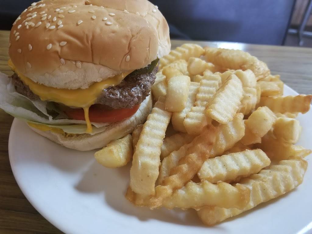 Lous Korner Cafe | restaurant | 4100-4124 W Walnut St, Ratcliff, AR 72951, USA | 4796352124 OR +1 479-635-2124