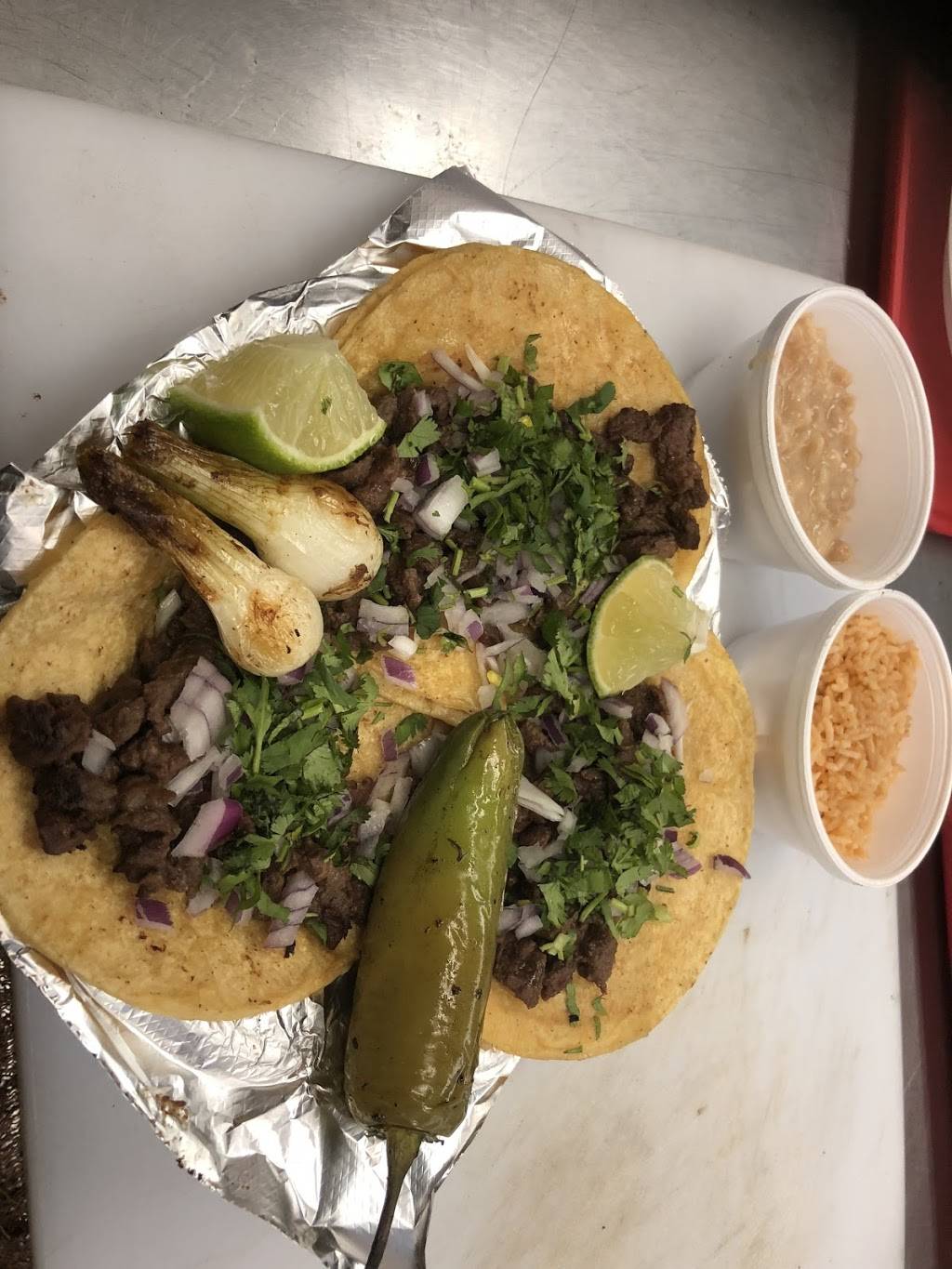 El Pollo Giro | restaurant | 991 Aurora Ave, Aurora, IL 60505, USA | 6308960755 OR +1 630-896-0755