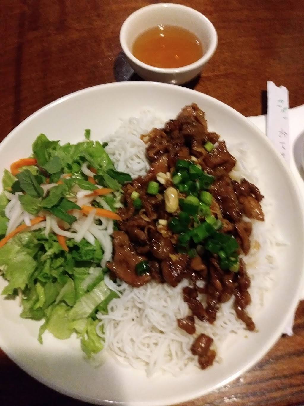 Pho Quyen Vietnamese Cuisine | restaurant | 8404 W Hillsborough Ave, Tampa, FL 33615, USA | 8138859424 OR +1 813-885-9424