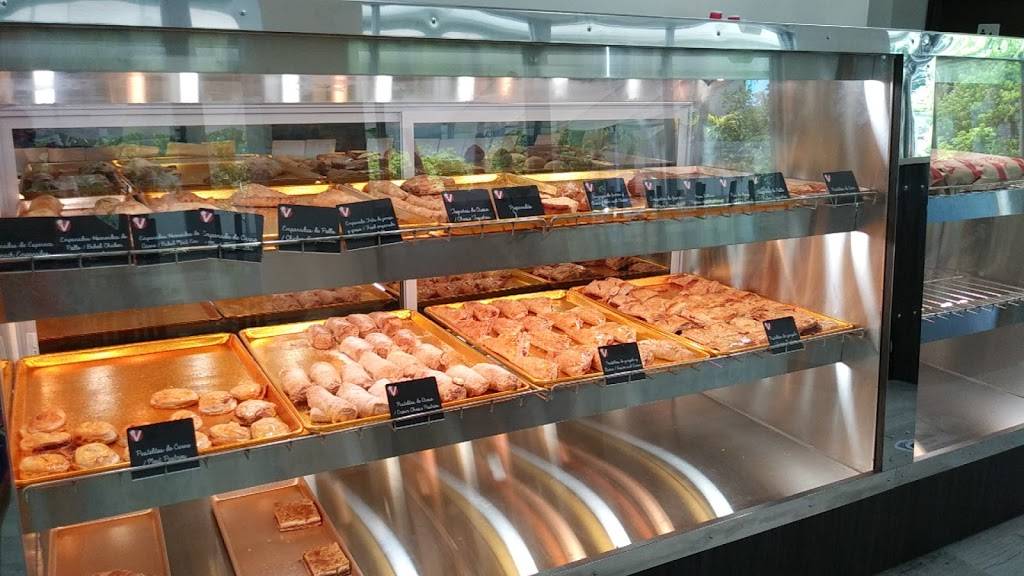 Vicky Bakery | restaurant | 16701 S Dixie Hwy, Miami, FL 33157, USA | 3059645386 OR +1 305-964-5386