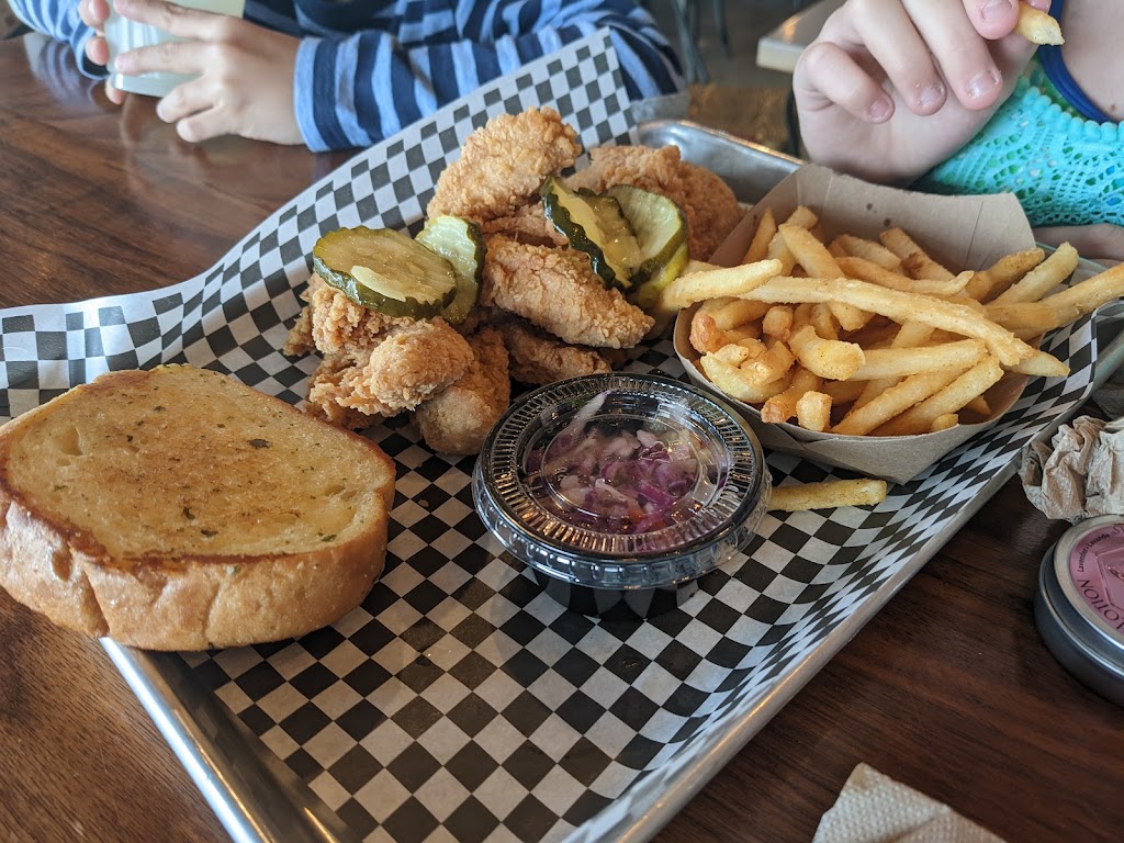 Hypnotic Chicken | restaurant | 255 Anglers Dr Unit A, Steamboat Springs, CO 80487, USA | 9707612764 OR +1 970-761-2764