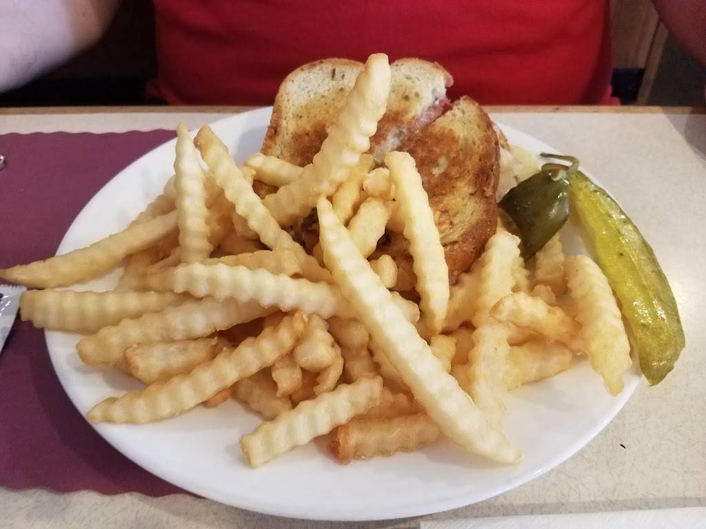 Kissin Cuzzins | restaurant | 951 34th St N, St. Petersburg, FL 33713, USA | 7273233915 OR +1 727-323-3915