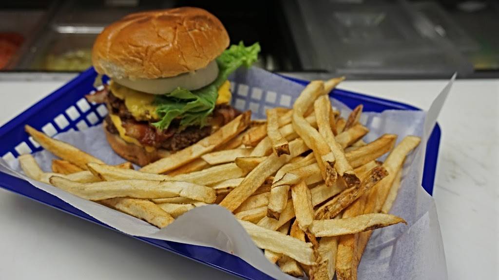 Beach Burgers & BBQ | restaurant | 13088 Ocean Hwy #3, Pawleys Island, SC 29585, USA | 8439793333 OR +1 843-979-3333