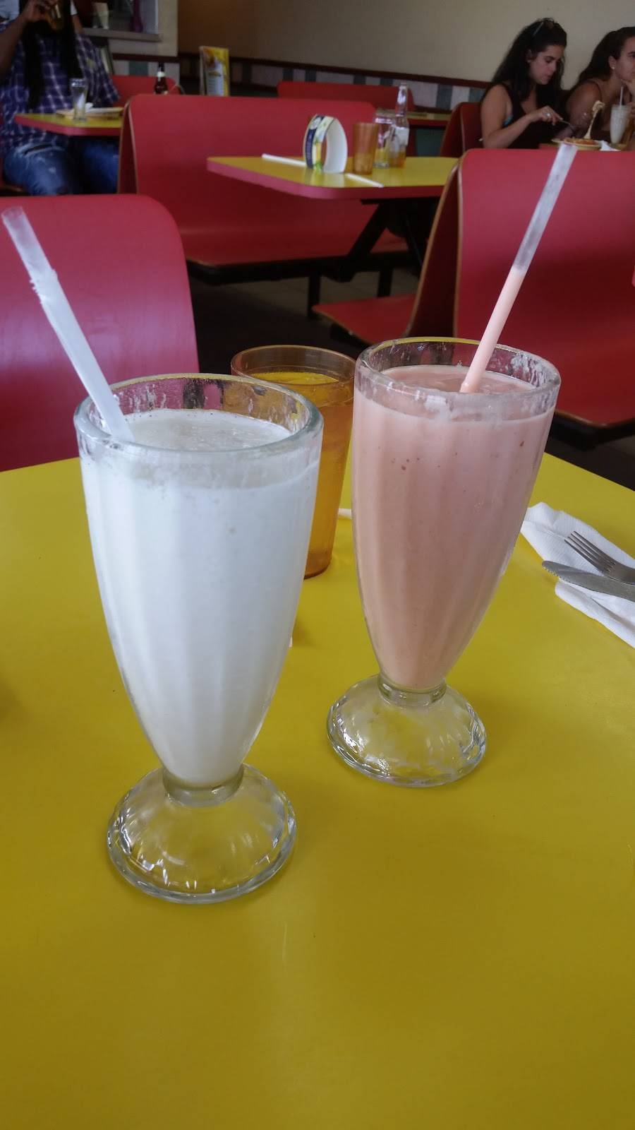 Reys Pizza | restaurant | 1050 E 8th Ave, Hialeah, FL 33010, USA | 3058059959 OR +1 305-805-9959