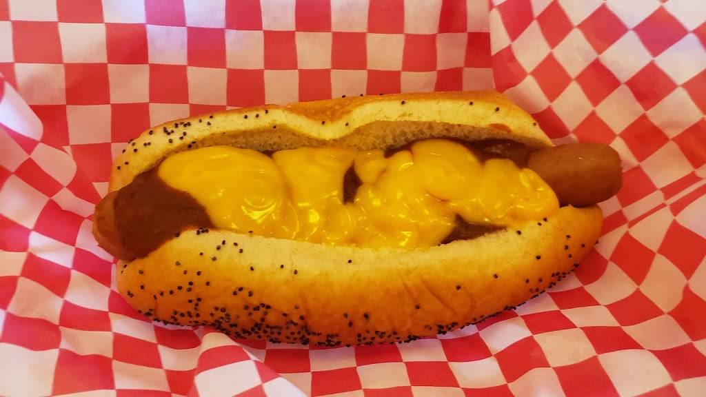 Franks Franks | restaurant | 1117 16th Ave, Monroe, WI 53566, USA | 6083253647 OR +1 608-325-3647