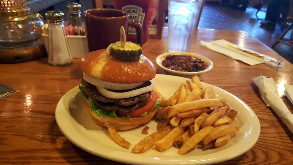 Cracker Barrel Old Country Store | restaurant | 995 East 61st St N, Wichita, KS 67219, USA | 3167448080 OR +1 316-744-8080