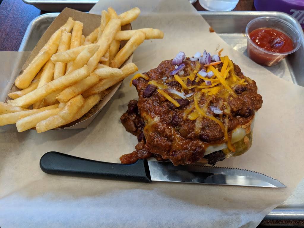 Hamburger Marys | restaurant | 531 Castro St #336, San Francisco, CA 94114, USA | 4155807145 OR +1 415-580-7145