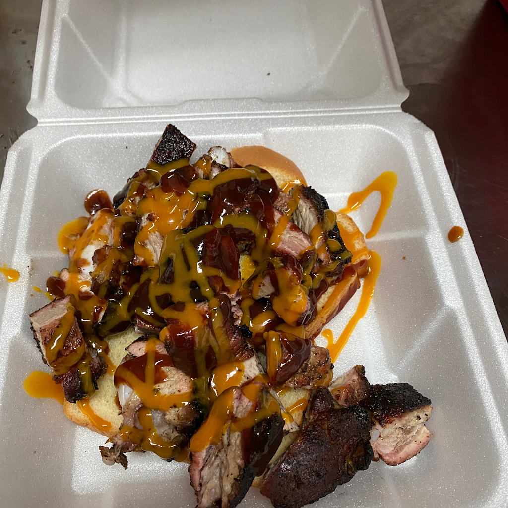 Smokin Joes BBQ & Seafood | restaurant | 3325 5th Ave N, St. Petersburg, FL 33713, USA | 7272909590 OR +1 727-290-9590