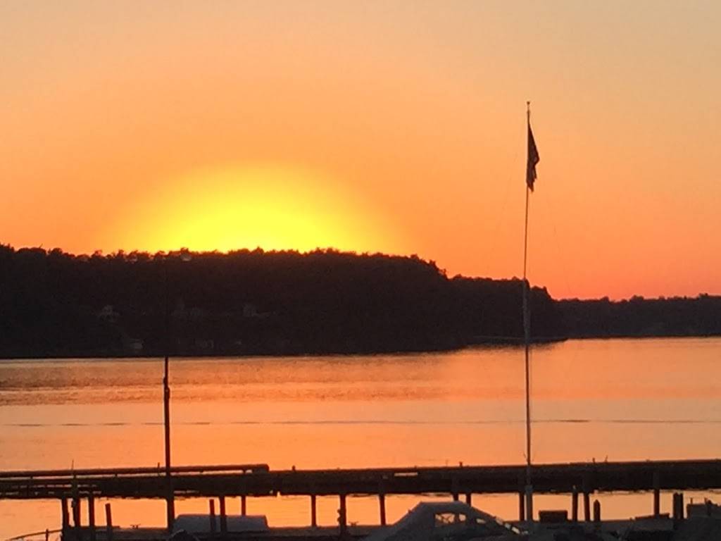 The Westview Lodge & Marina | restaurant | 13499 County Rte 123, Henderson Harbor, NY 13651, USA | 3159385285 OR +1 315-938-5285