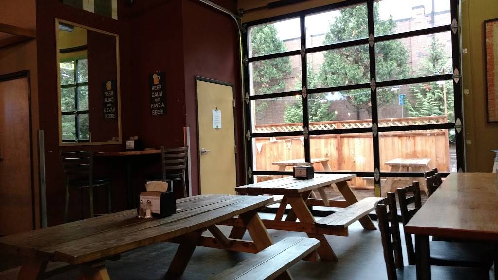 Hop N Cork | restaurant | 17450 Lower Boones Ferry Rd, Lake Oswego, OR 97035, USA | 5033055903 OR +1 503-305-5903