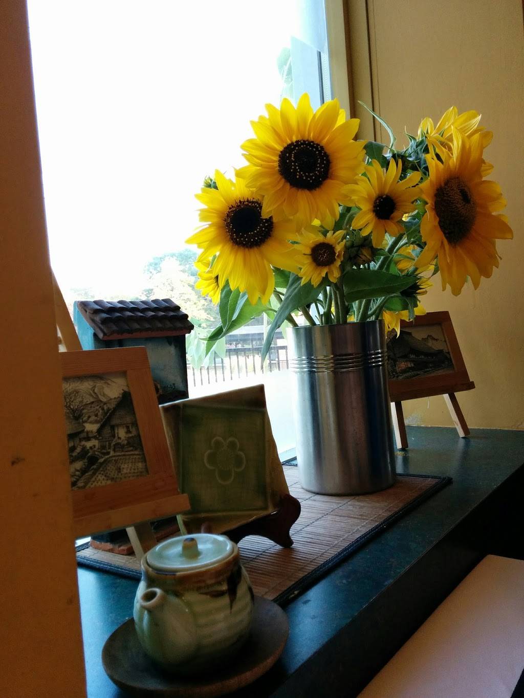 Solo Sushi Ya | restaurant | 291 Davis Dr, Newmarket, ON L3Y 2N7, Canada | 9058986868 OR +1 905-898-6868