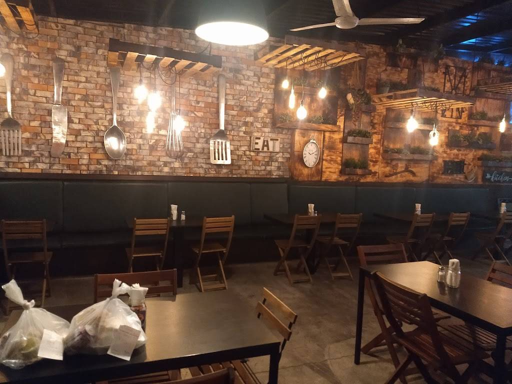 Los Carbones Food Truck | restaurant | Blvd. Gral. Juan Zertuche 885, Valle Dorado, 22890 Ensenada, B.C., Mexico | 016462444903 OR +52 646 244 4903