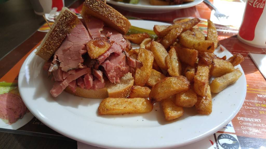 Marché 440 | bakery | 3535 Autoroute Jean-Noël-Lavoie ouest, Laval, QC H7P 5G9, Canada | 4506821440 OR +1 450-682-1440