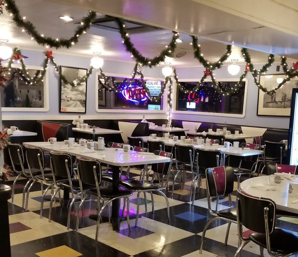 Highland Diner | restaurant | 418 Walnut St, Highland, IL 62249, USA | 6186547481 OR +1 618-654-7481