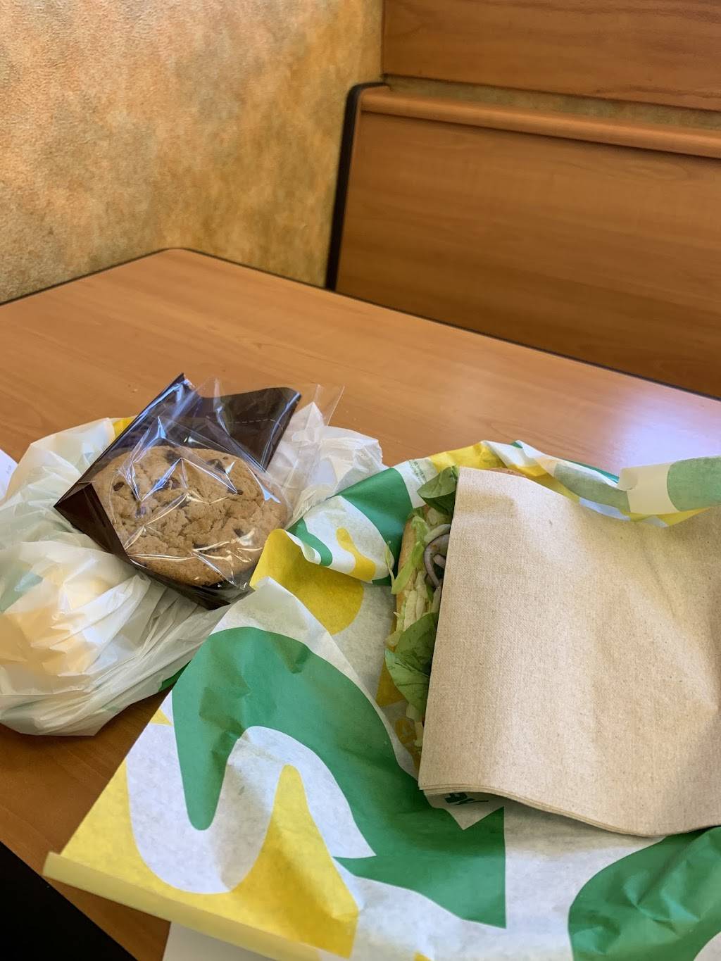 Subway | meal takeaway | 335 S Kings Dr, Charlotte, NC 28204, USA | 7043348272 OR +1 704-334-8272