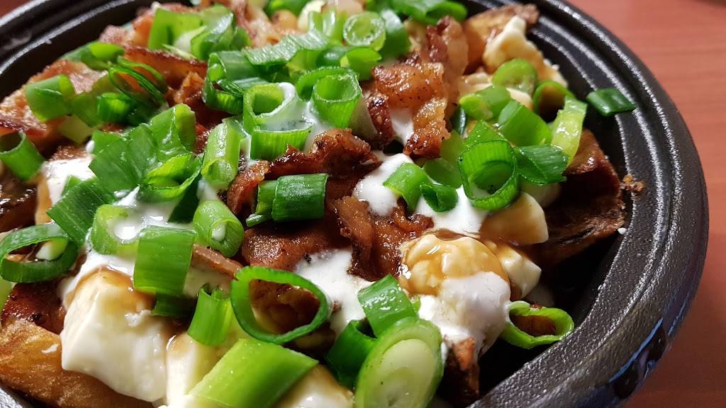 Pomme frite Burger Gourmet | restaurant | 19 Rue Blainville O, Sainte-Thérèse, QC J7E 1X1, Canada | 4509518519 OR +1 450-951-8519