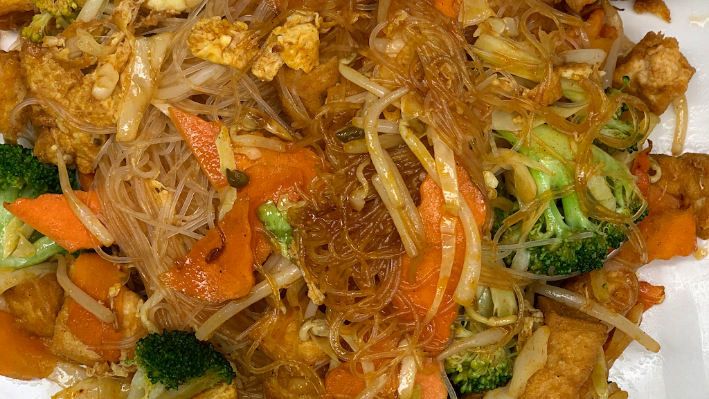 Noodle Bar | restaurant | 10940 F, Parallel Pkwy, Kansas City, KS 66109, USA | 9133280783 OR +1 913-328-0783