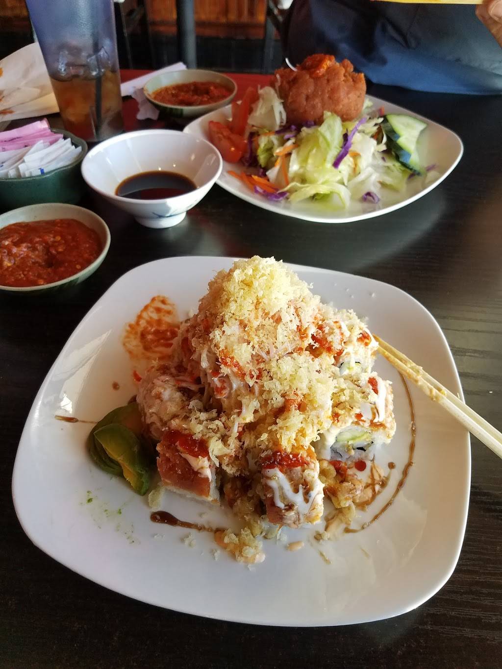 Maki Plus | restaurant | 2071 Statham Blvd, Oxnard, CA 93033, USA | 8052401877 OR +1 805-240-1877