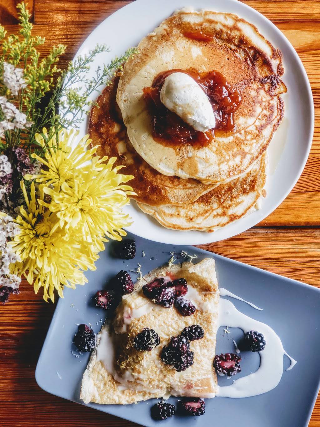 Foreign & Domestic | restaurant | 306 E 53rd St, Austin, TX 78751, USA | 5124591010 OR +1 512-459-1010