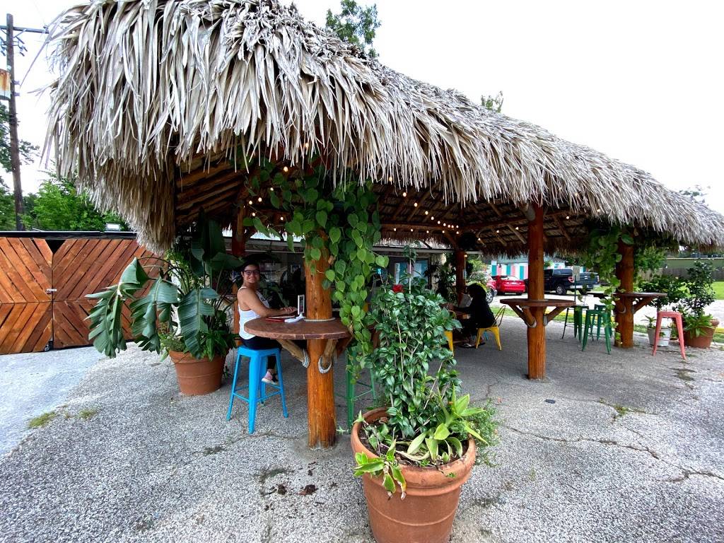 Hoke Poke Heights | restaurant | 1040 W Cavalcade St, Houston, TX 77009, USA | 8324096288 OR +1 832-409-6288