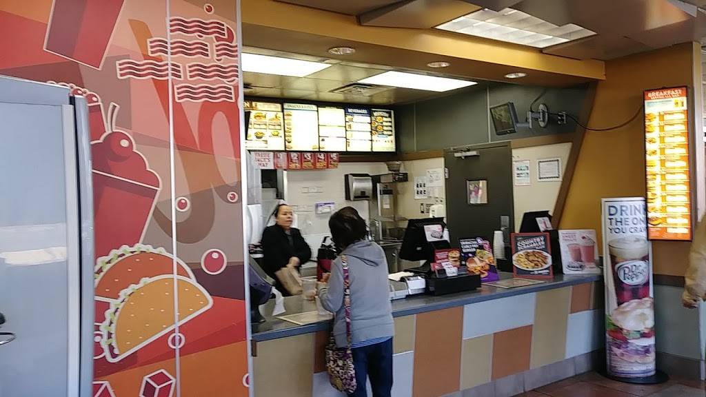 Jack in the Box | restaurant | 6403 Wesley St, Greenville, TX 75402, USA | 9034541616 OR +1 903-454-1616