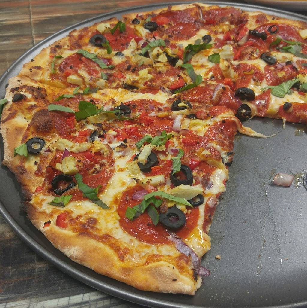 Hoodsport Pizzeria | restaurant | 150 N Lake Cushman Rd, Hoodsport, WA 98548, USA | 3608772229 OR +1 360-877-2229