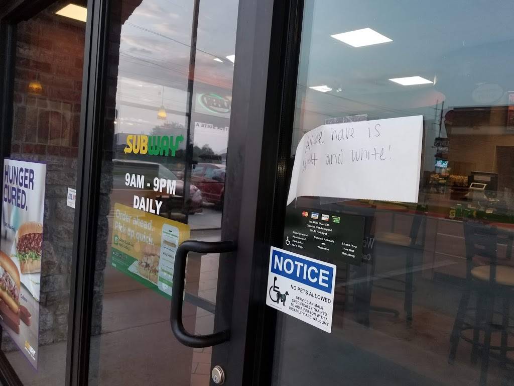 Subway | restaurant | 1924 S Santa Fe Ave, Moore, OK 73160, USA | 4057358733 OR +1 405-735-8733