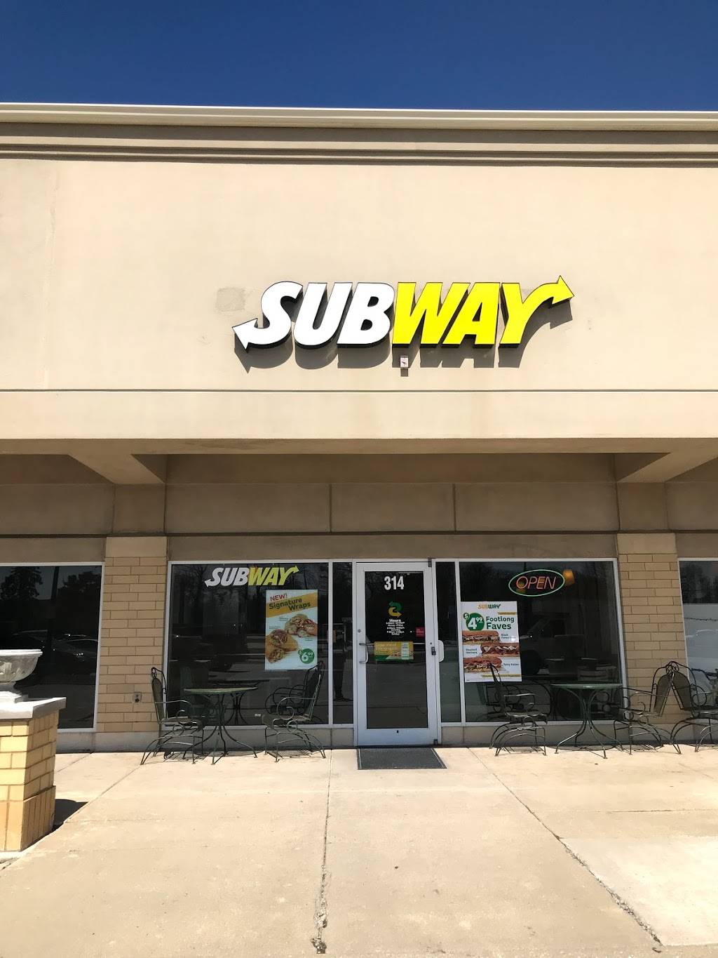 Subway Restaurants | restaurant | 314 W Half Day Rd, Buffalo Grove, IL 60089, USA | 8479139782 OR +1 847-913-9782