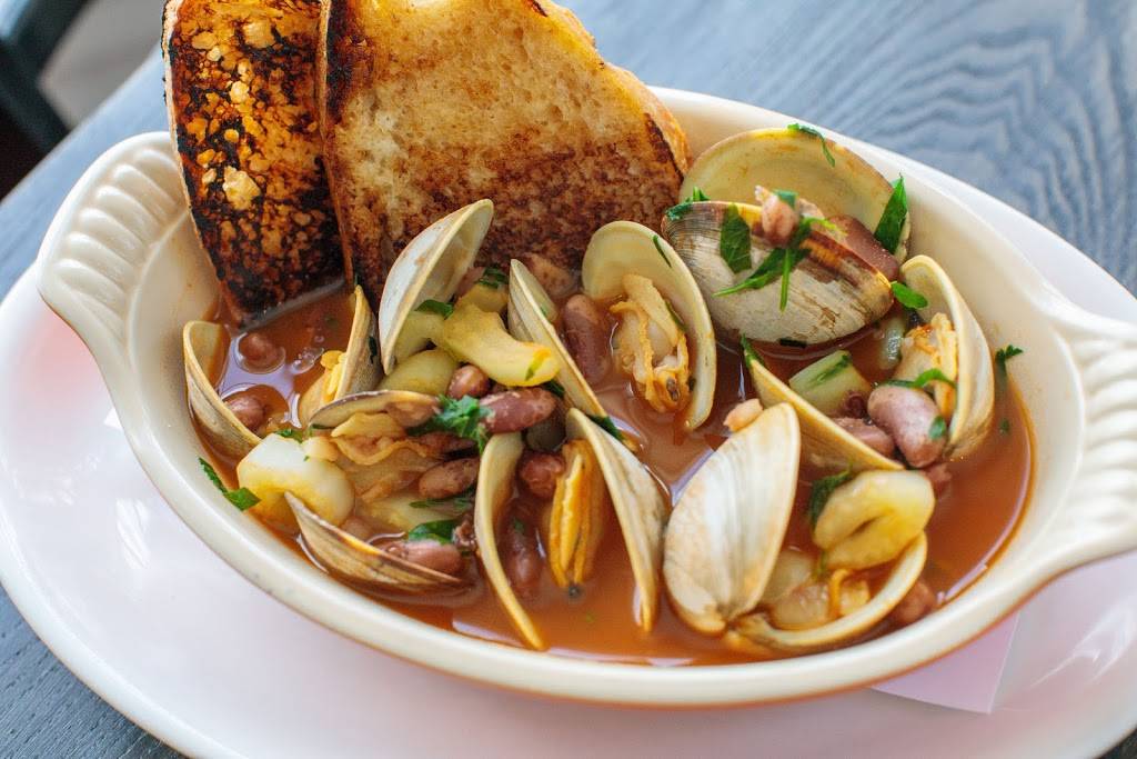 Carriage House Restaurant | restaurant | 2263 Ocean Blvd, Rye, NH 03870, USA | 6039648251 OR +1 603-964-8251