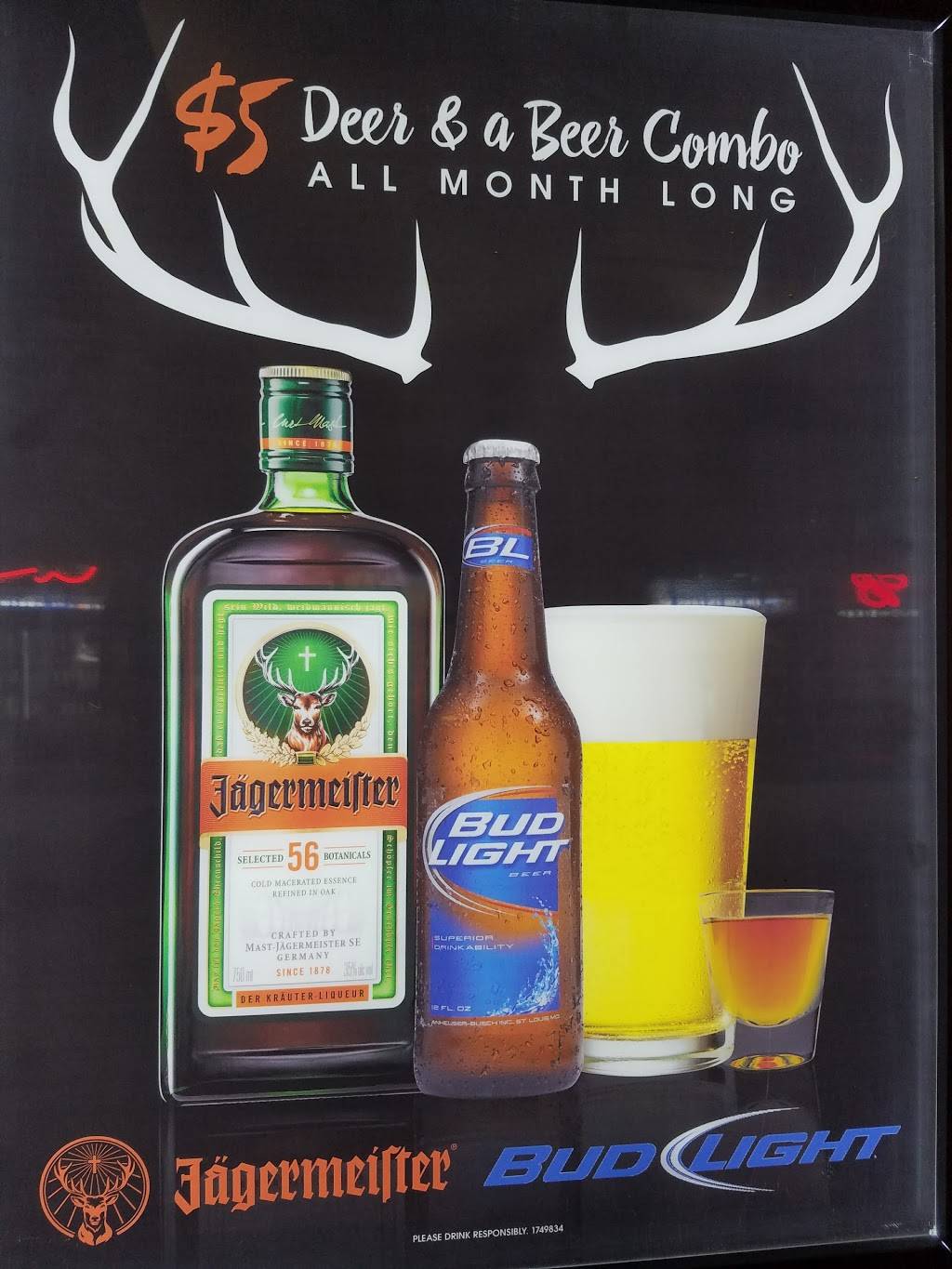 Baseys Downtown Grill | restaurant | 1151, 419 S West St, Indianapolis, IN 46225, USA | 3176026900 OR +1 317-602-6900