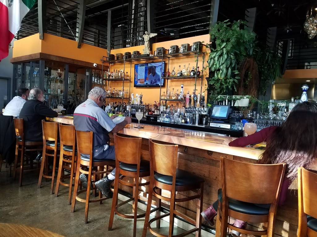 Quinto Sol | restaurant | 2201 Broadway, Redwood City, CA 94063, USA | 6503655765 OR +1 650-365-5765