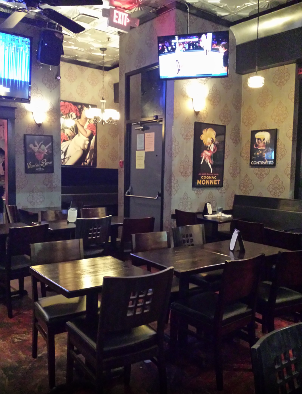 Hill Bar & Grill | restaurant | 8442 Wilshire Blvd, Beverly Hills, CA 90211, USA | 3239511112 OR +1 323-951-1112