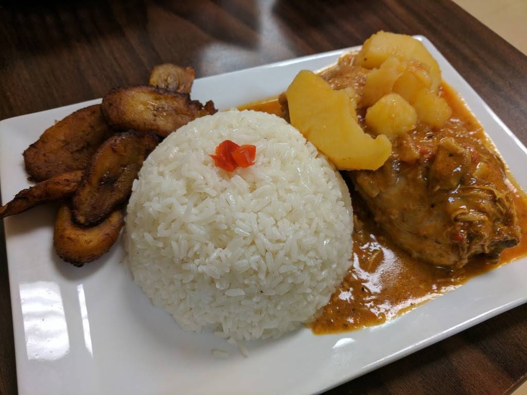 Elenas Cuban Cafe | restaurant | 2246 E Edgewood Dr, Lakeland, FL 33803, USA | 8636653333 OR +1 863-665-3333