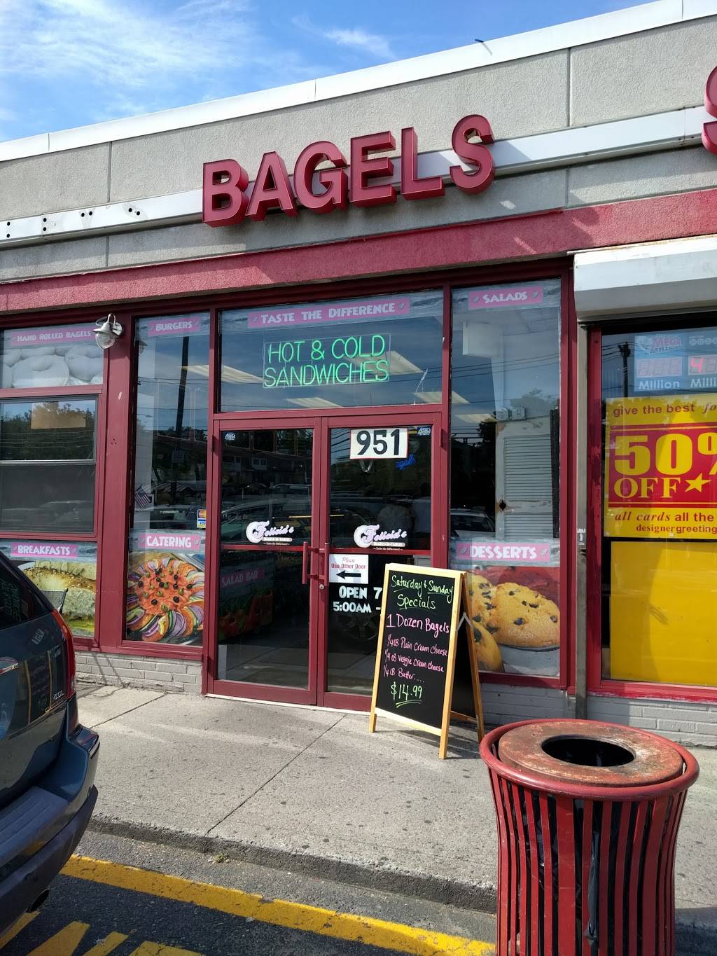 Felicias Bagels-N-Tables | restaurant | 951 Rosedale Rd, Valley Stream, NY 11581, USA | 5167910063 OR +1 516-791-0063