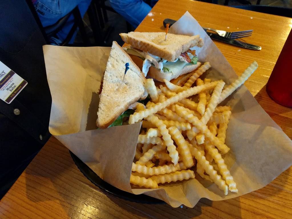 Tight Ends Sports Bar & Grill | restaurant | 2502 Gulf Fwy S, League City, TX 77573, USA | 8327694330 OR +1 832-769-4330