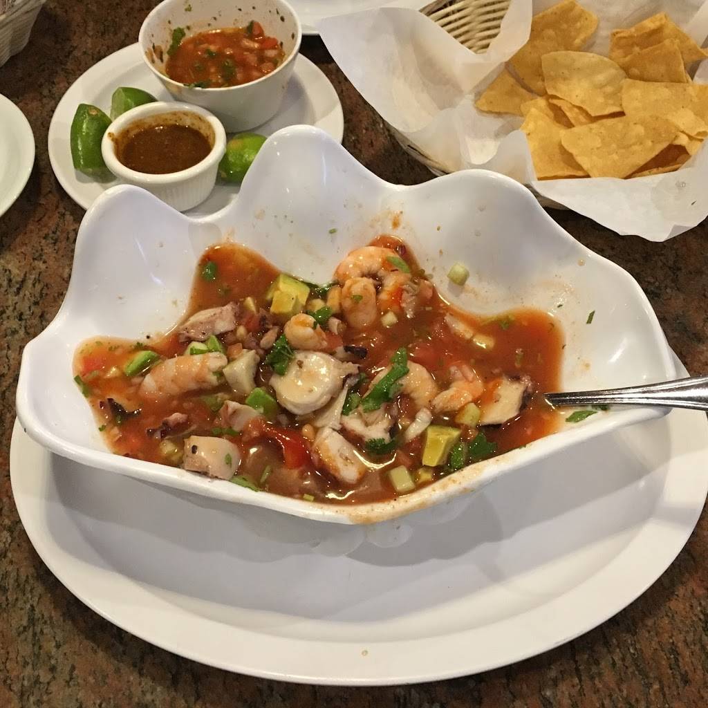 Mariscos Los Arcos | restaurant | 14038 Victory Blvd, Van Nuys, CA 91401, USA | 8189020892 OR +1 818-902-0892