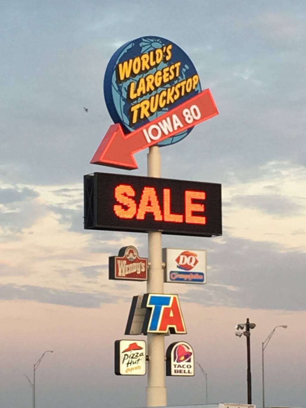 Taco Bell | restaurant | 755 W Iowa 80 Rd, Walcott, IA 52773, USA | 5634685460 OR +1 563-468-5460