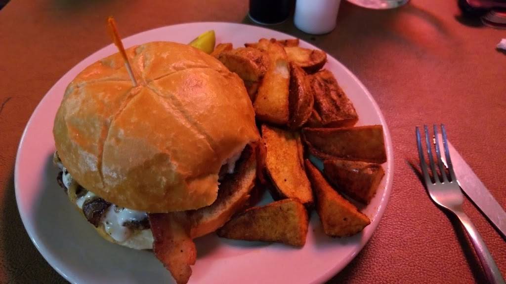 Coachs Corner | restaurant | 317 E 6th St, Newport, KY 41071, USA | 8592612800 OR +1 859-261-2800